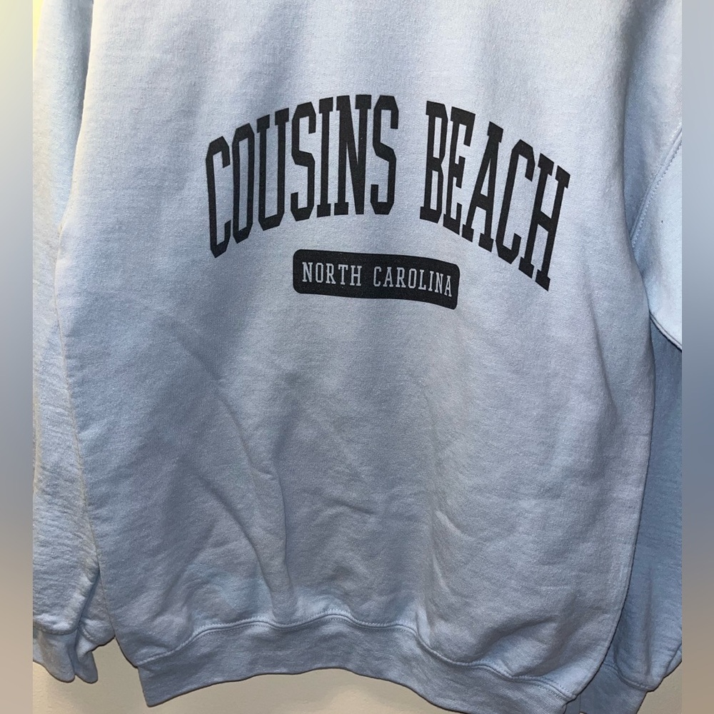 Cousins Beach North Carolina Hoodie size small. Very soft . Like new,hardly worn